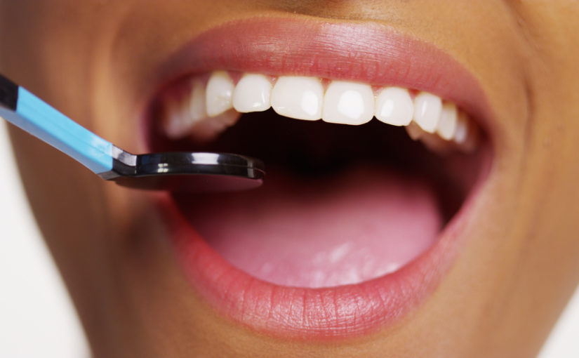 Kompleksowe leczenie dentystyczne – odkryj ścieżkę do zdrowych i pięknego uśmiechu.